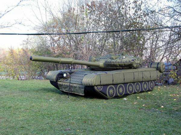 喀什陆地军事假目标坦克